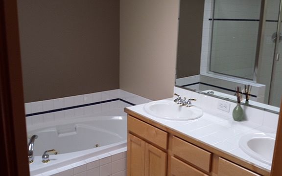 4th image of 1327 195th St SW