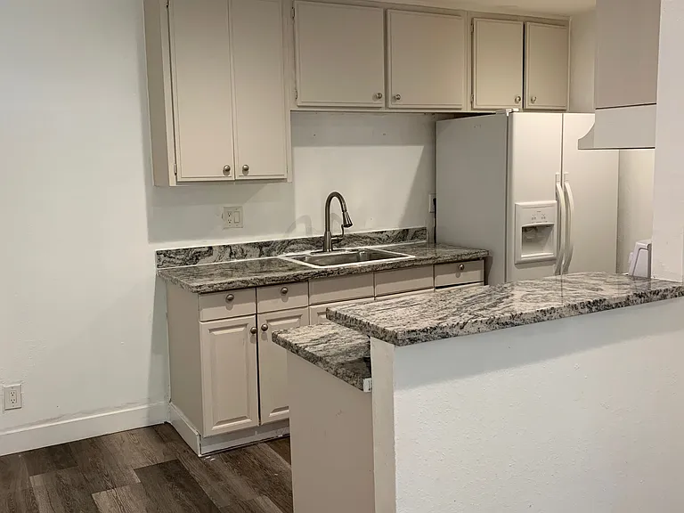 259 N Capitol Ave #274 — Photo 3