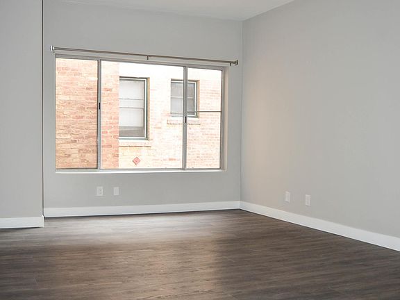 4th image of 817 4th St APT 307