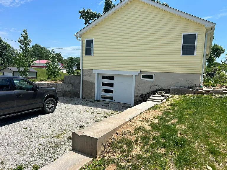 garage / basement access and parking