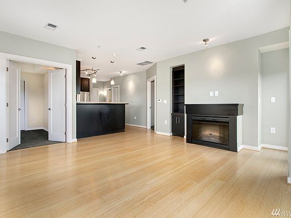 5th image of 1026 NE 65th St Unit 508