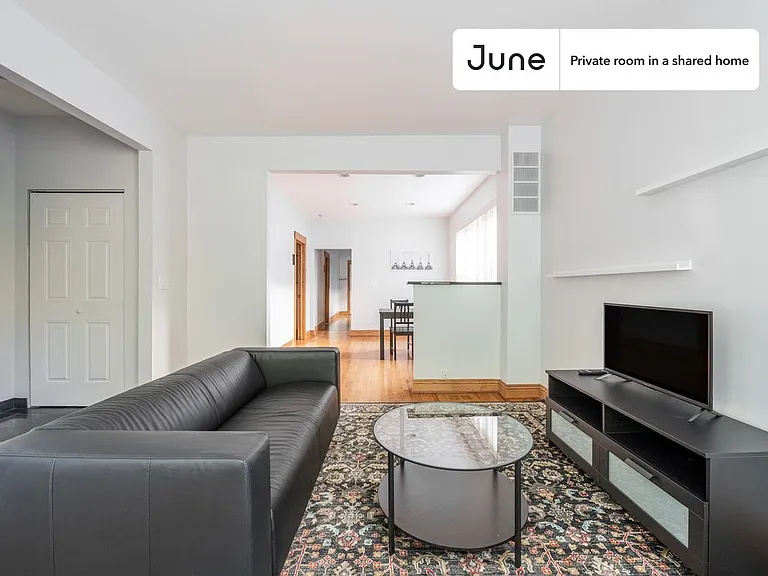 3020 N Sawyer Ave #C — Photo 5