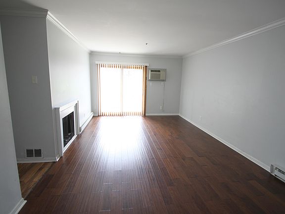 4th image of 3050 Jacqueline Dr Unit 1