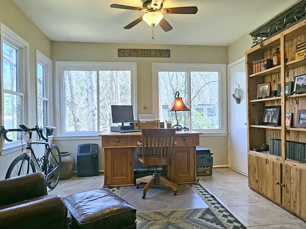 47 Monet Ct NW, Atlanta, GA 30327