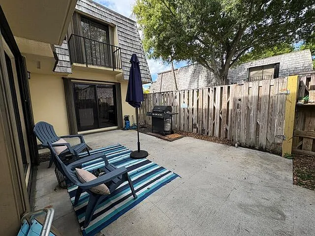 303 Arabian Rd — Photo 1