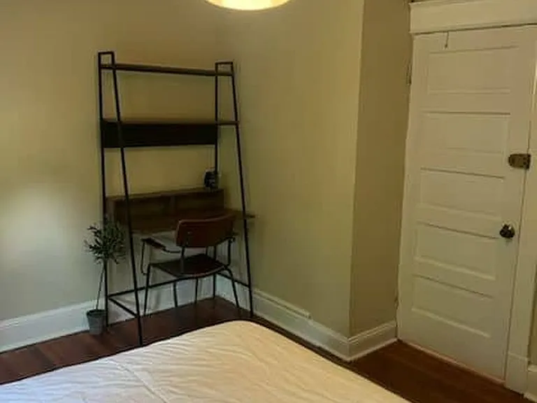 1334 Newton St NE #E — Photo 3