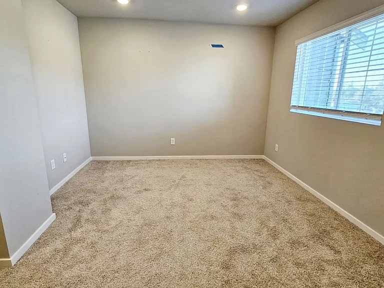 6492 Yorktown Pl NE — Photo 7