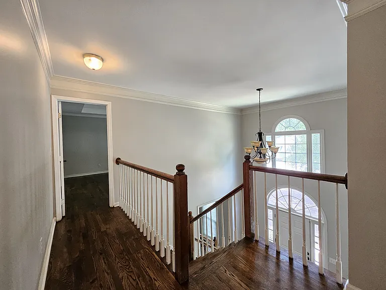 450 Eastbourne Way — Photo 11