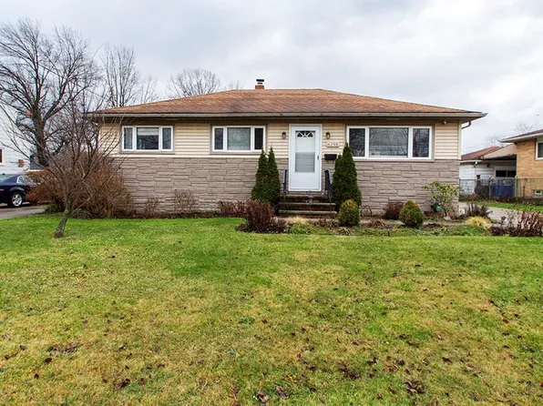 6255 Sylvia Dr, Brookpark, OH 44142