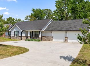 8410 Hixson Pike, Hixson, TN 37343