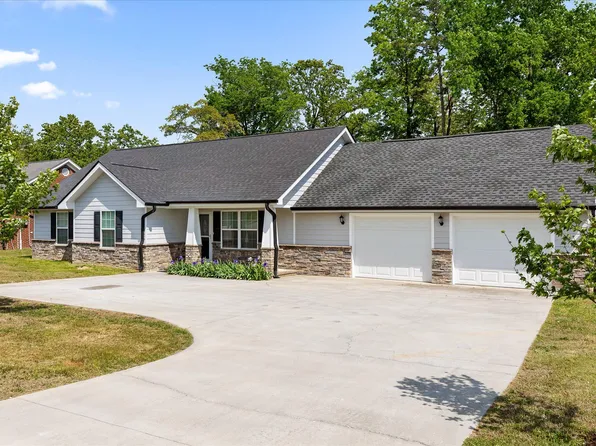 8410 Hixson Pike, Hixson, TN 37343