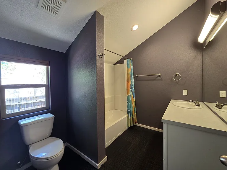 2180 W Alameda St #14 — Photo 18