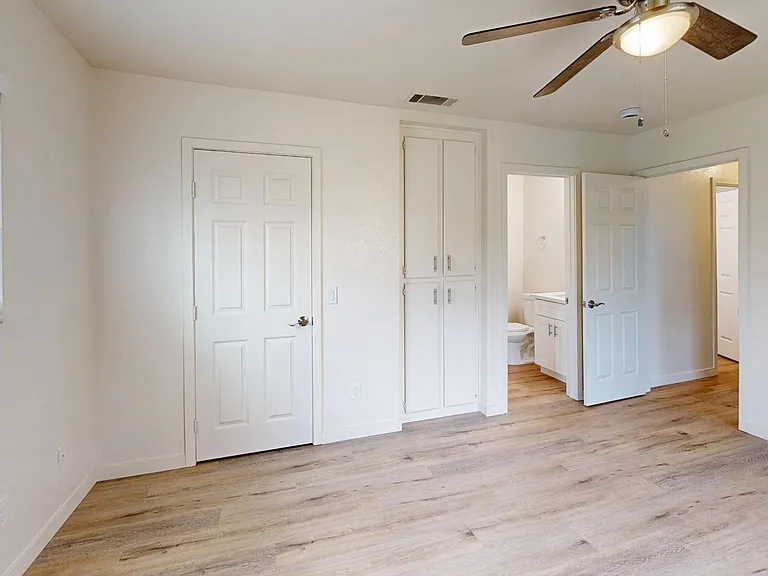 121 Malan St #1 — Photo 7