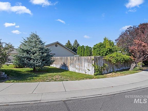 5th image of 2537 Carriage Way