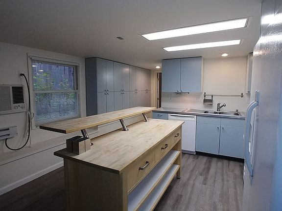 3rd image of 2725 I St APT 3