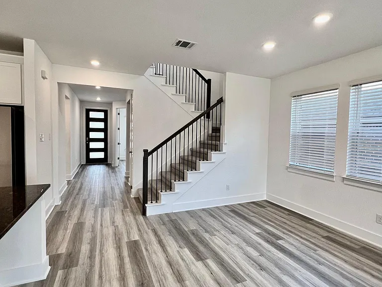 120 Green Knoll Ln — Photo 20