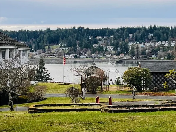 453 E Victor Road, Belfair, WA 98528
