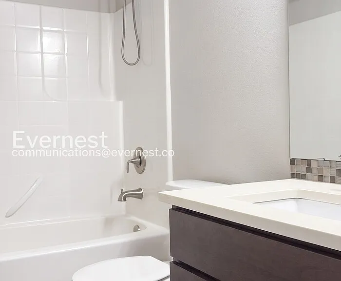 129 SW 185th Ln — Photo 12