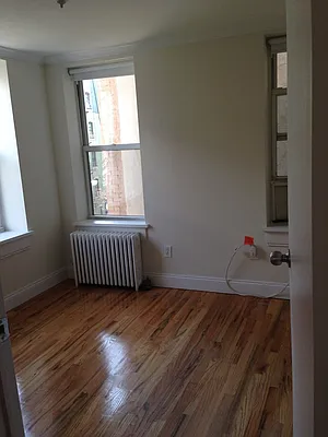 Rented by Kings Court Real Estate | media 21