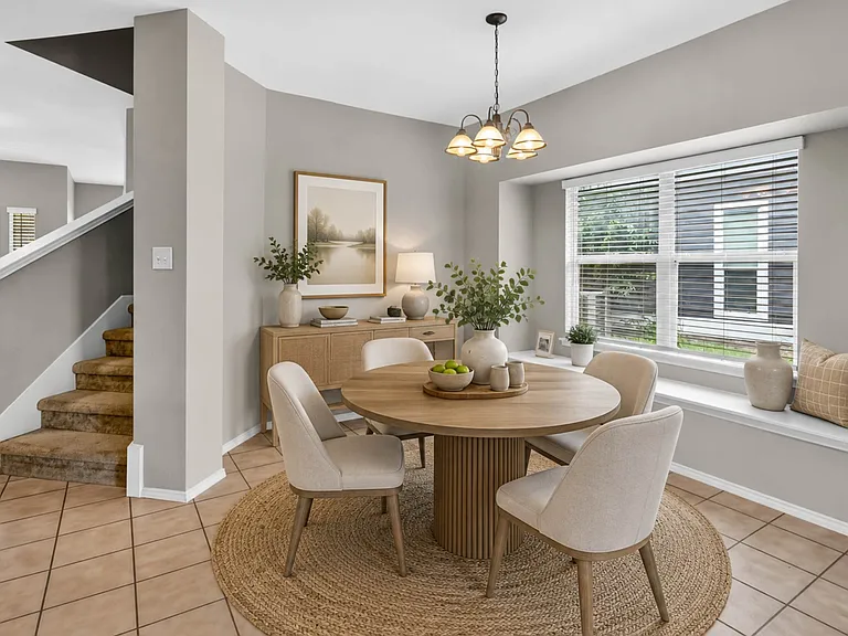 9787 Old Field Dr — Photo 3