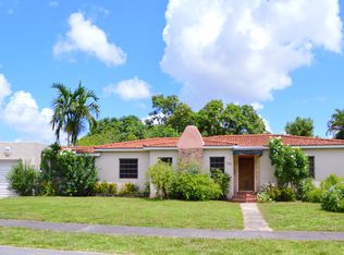 301 Circle Dr, Hialeah, FL 33010