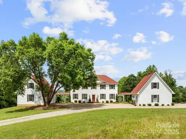 216 Mount Vernon Dr, Tryon, NC 28782