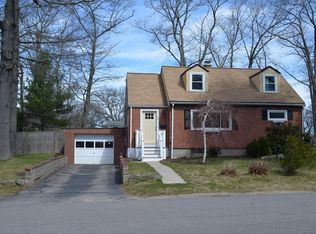 68 Bald Eagle Rd, Weymouth, MA 02190