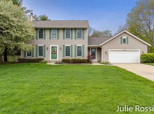 6375 Rapidfall Dr NE, Belmont, MI 49306