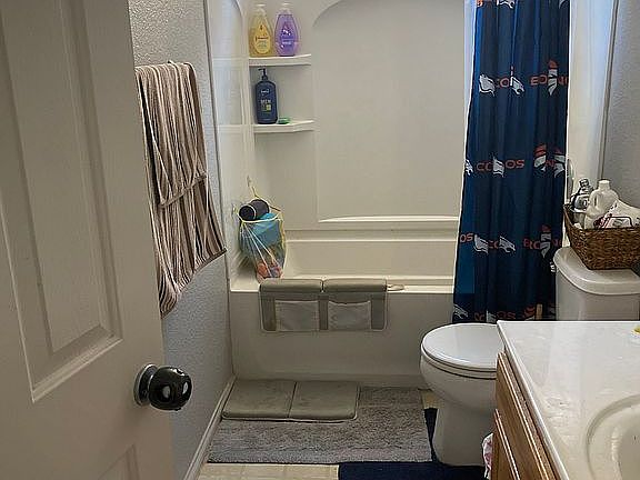 5th image of 7944 Stormy Falls St