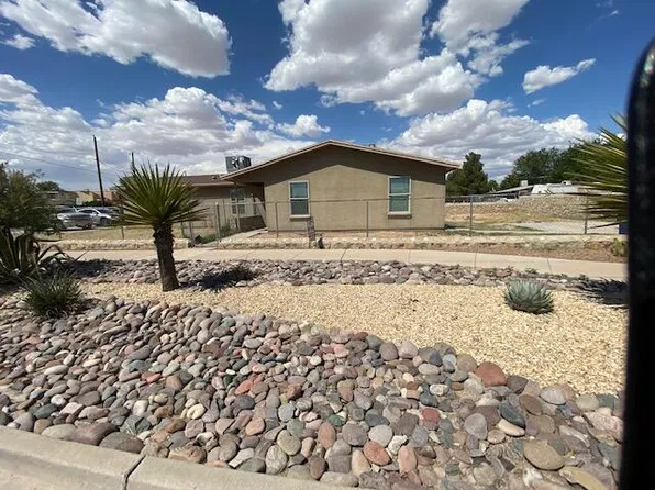 300 New Haven Dr #A, El Paso, TX 79907