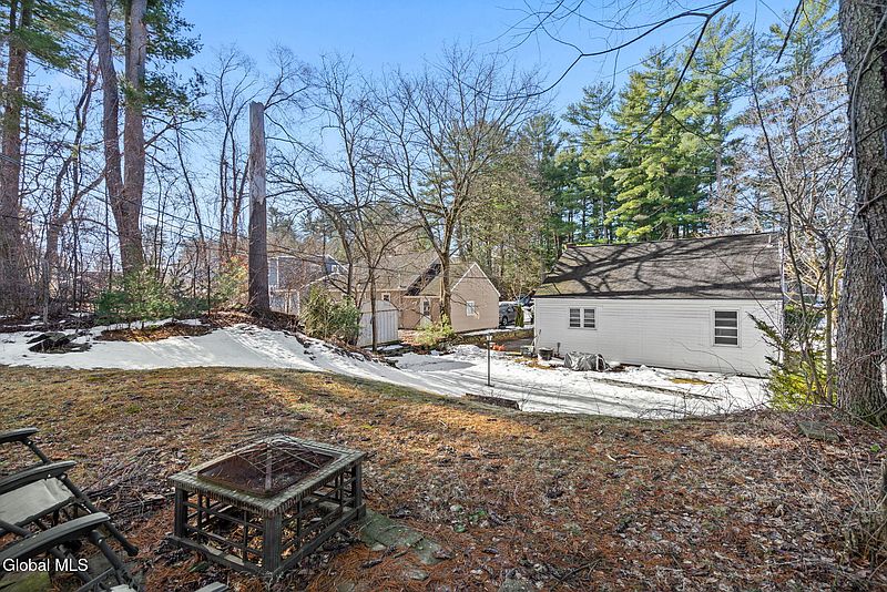 5th image of 27 Dresden Court