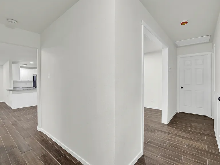 129 Young Ave — Photo 19