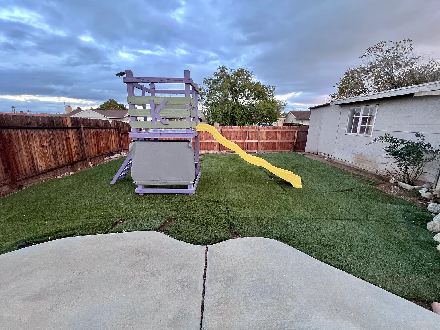 4 bed, 1100 sqft, $3,100 — Photo 2