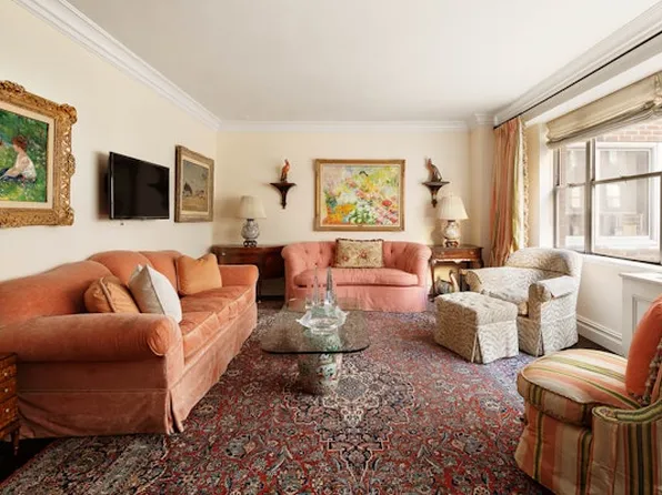 12 Beekman Place image 1 of 5