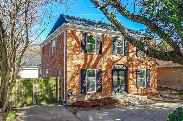 3 bed, 2.5 bath, 2200 sqft, $3,000 — Photo 4