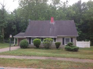 15 Bonnie Ln, Willingboro, NJ 08046