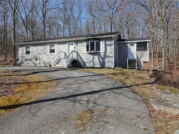 6417 Chucks Rd, East Stroudsburg, PA 18302