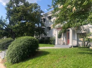 610 Henry St #1G, Eden, NC 27288