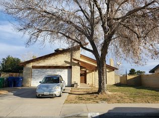 1129 E Nugent St, Lancaster, CA 93535