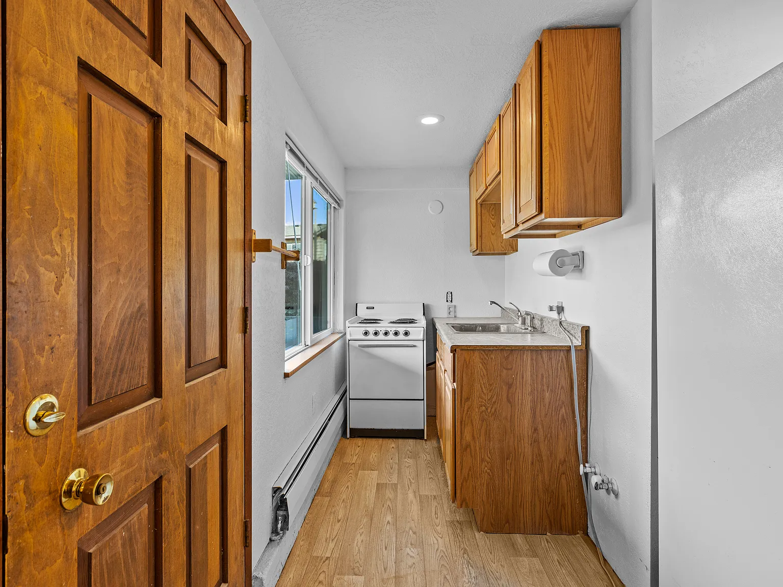 23970 N Westview Rd — Photo 2