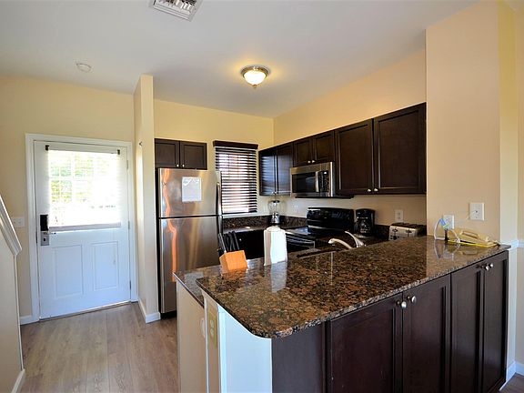 5th image of 6013 Marina Villa Dr