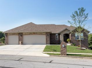 1203 N Farmington Dr, Ozark, MO 65721