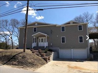 310 Blue Point Rd, Farmingville, NY 11738