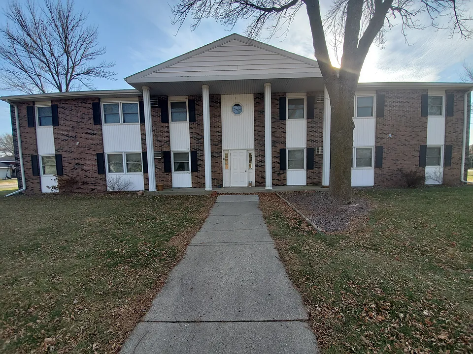 400 Dogwood Ave #7
