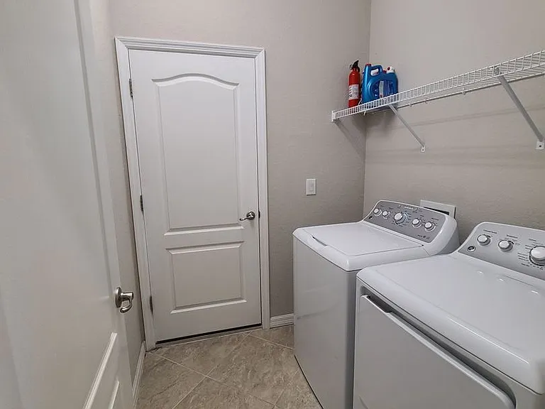 19353 Nearpoint Dr — Photo 12