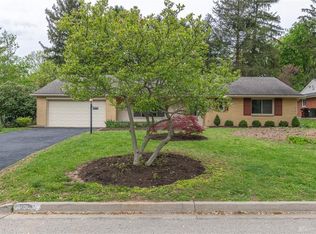 227 Marchester Dr, Dayton, OH 45429