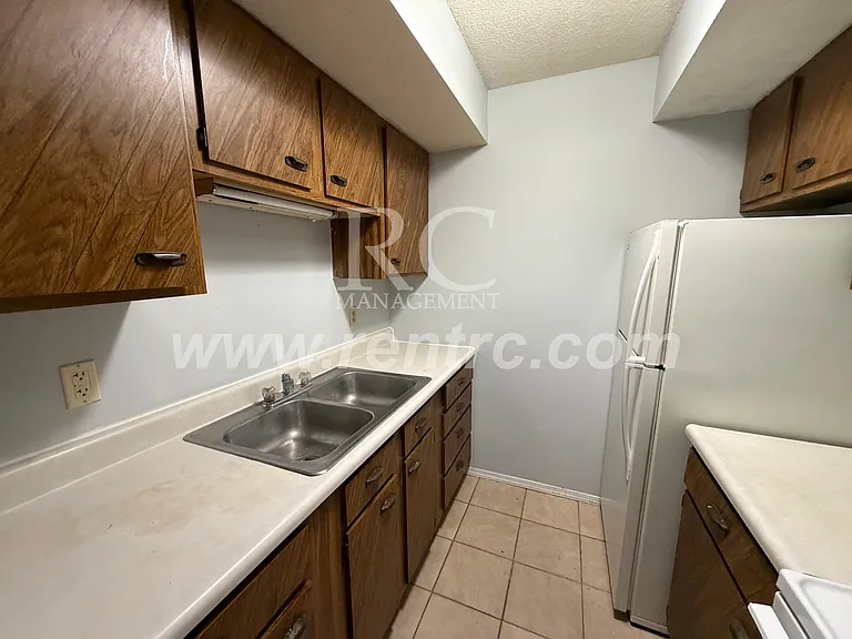 123-13 W Attica St #W — Photo 2