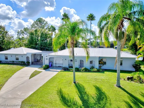 728 Lake Betty Dr, Lake Placid, FL 33852
