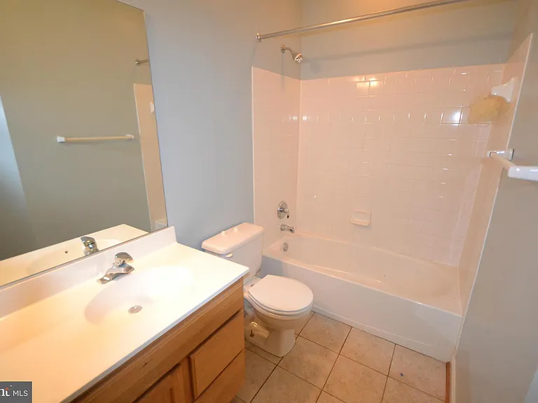 2236 Sussex Way — Photo 22