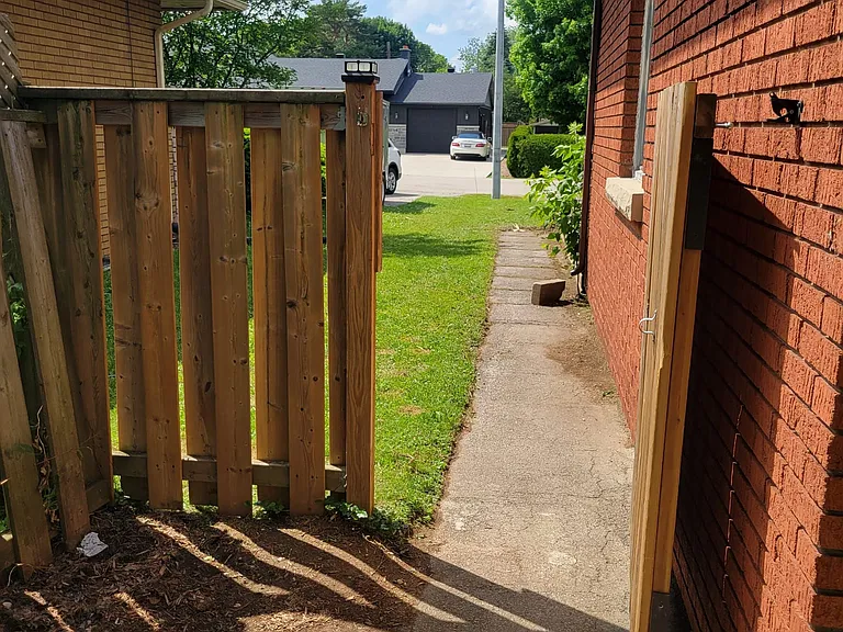 123 Seneca Dr — Photo 31